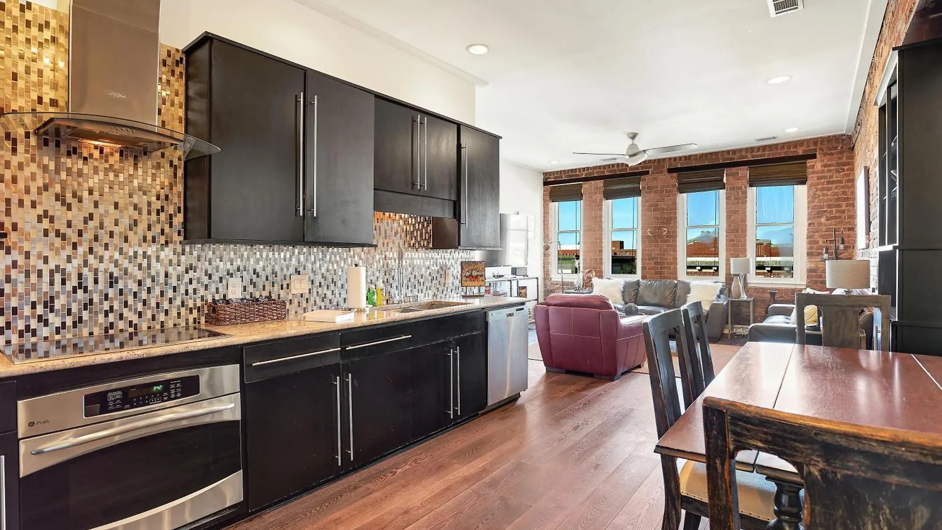 Apartmán Corner View Broughton Penthouse With Free Reserved Parking Savannah USA
