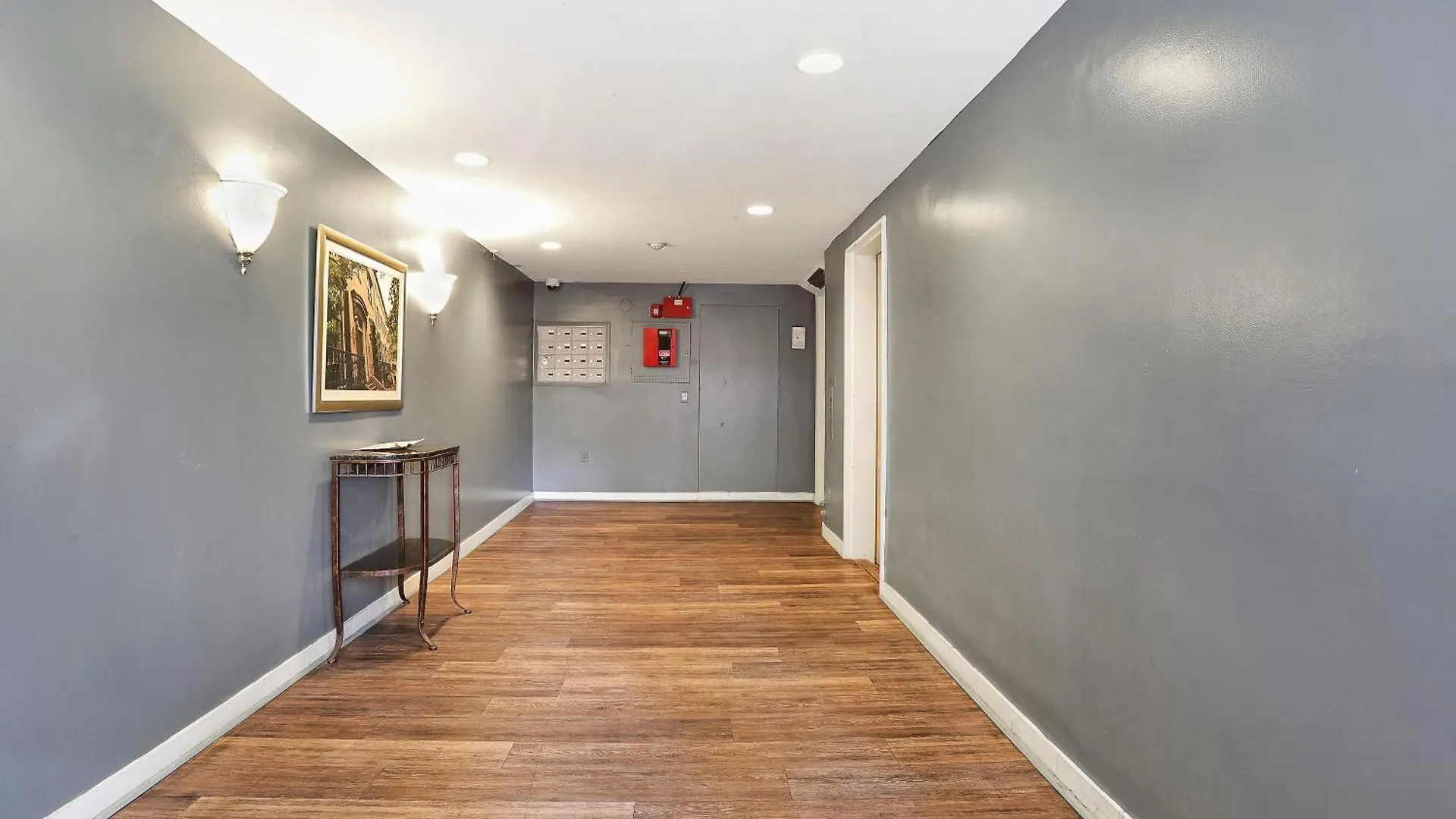 Corner View Broughton Penthouse With Free Reserved Parking Savannah Apartmán