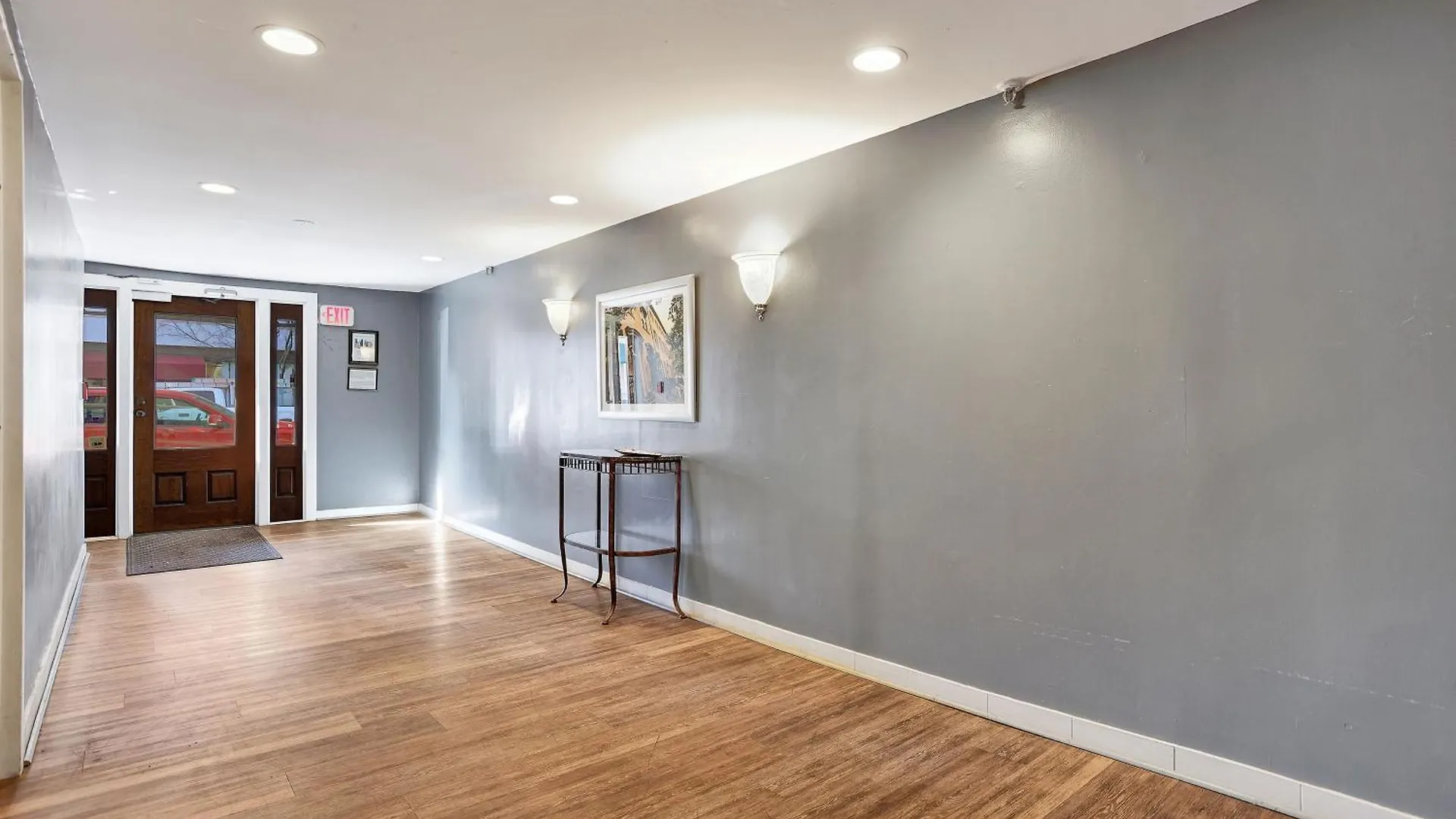 Corner View Broughton Penthouse With Free Reserved Parking Savannah USA